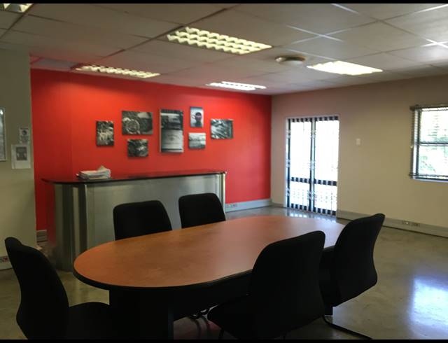 728M² WAREHOUSE TO LET IN RIVERHORSE VALLEY